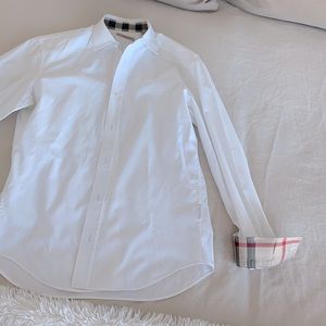 Burberry men elegant shirt